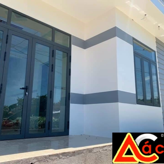 MẪU CỬA NHÔM XINGFA 4 CÁNH .