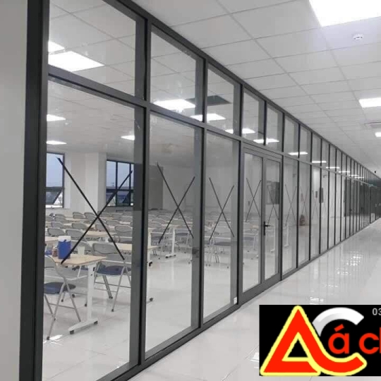 VÁCH NGĂN KÍNH CƯỜNG LỰC .