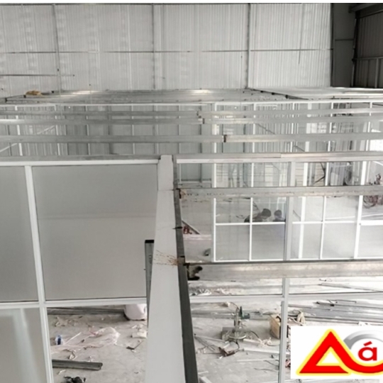 VÁCH NGĂN NHÔM KÍNH CHO CỬA HÀNG  -  BÁO GIÁ MỚI NHẤT NĂM 2024 .